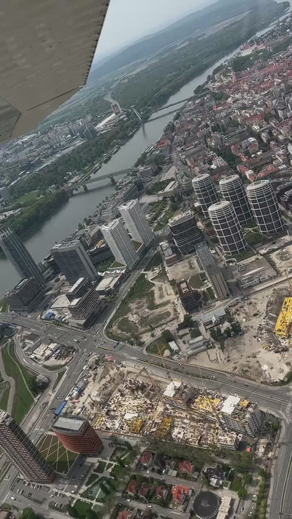 Fliege den Tecnam P2010